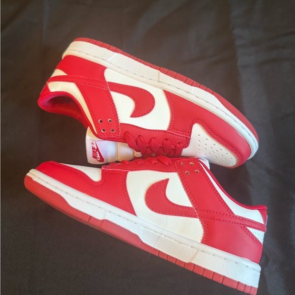Nike Dunk Low Red size 6.5 women’s - Picture 7 of 11